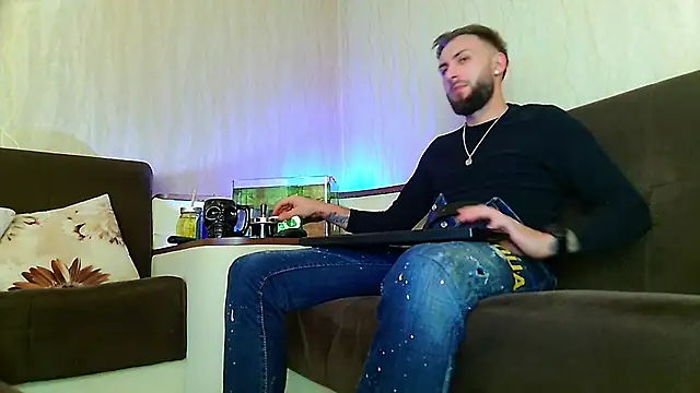 Snapshot of JamieNoxus chatting on 7, 3, 2025 JamieNoxus online show from 7, 3, 2025