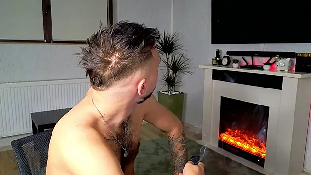 Snapshot of JamieNoxus chatting on 16, 11, 2025 JamieNoxus online show from 16, 11, 2025