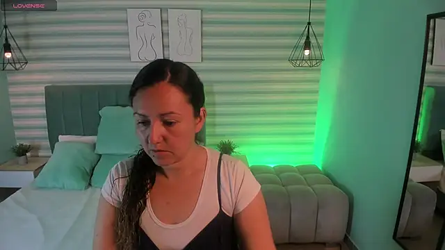 Snapshot of abby_apple chatting on 10, 10, 2025 abby apple online show from 10, 10, 2025