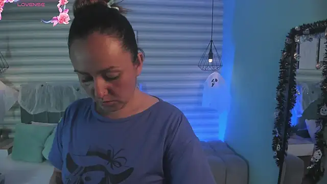 Snapshot of abby_apple chatting on 21, 10, 2025 abby apple online show from 21, 10, 2025