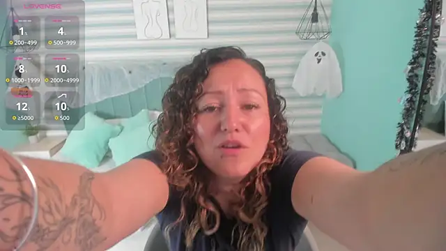 Snapshot of abby_apple chatting on 28, 10, 2025 abby apple online show from 28, 10, 2025