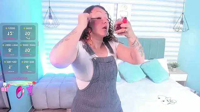 Snapshot of abby_apple chatting on 24, 11, 2025 abby apple online show from 24, 11, 2025