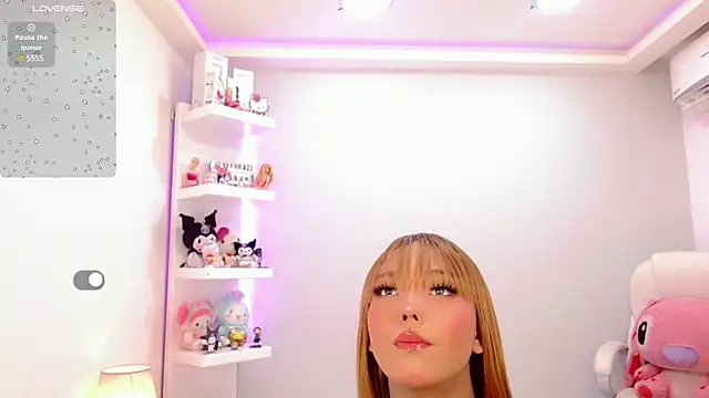 Snapshot of LisaHadidd chatting on 14, 2, 2025 LisaHadidd online show from 14, 2, 2025