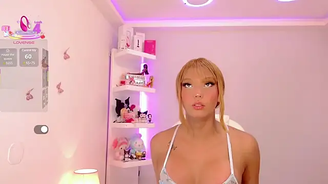 Snapshot of LisaHadidd chatting on 9, 3, 2025 LisaHadidd online show from 9, 3, 2025