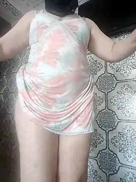 Snapshot of nouhaty chatting on 7, 10, 2025 nouhaty online show from 7, 10, 2025