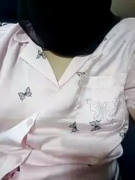 Snapshot of nouhaty chatting on 12, 10, 2025 nouhaty online show from 12, 10, 2025