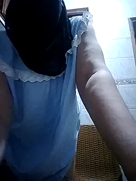 Snapshot of nouhaty chatting on 24, 10, 2025 nouhaty online show from 24, 10, 2025