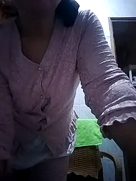 Snapshot of nouhaty chatting on 27, 10, 2025 nouhaty online show from 27, 10, 2025