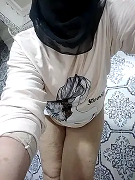 Snapshot of nouhaty chatting on 15, 11, 2025 nouhaty online show from 15, 11, 2025