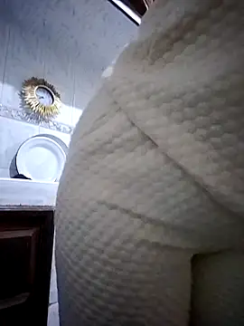 Snapshot of nouhaty chatting on 23, 11, 2025 nouhaty online show from 23, 11, 2025