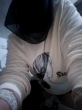 Snapshot of nouhaty chatting on 24, 11, 2025 nouhaty online show from 24, 11, 2025