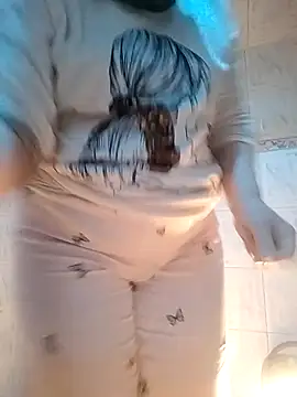 Snapshot of nouhaty chatting on 15, 12, 2025 nouhaty online show from 15, 12, 2025