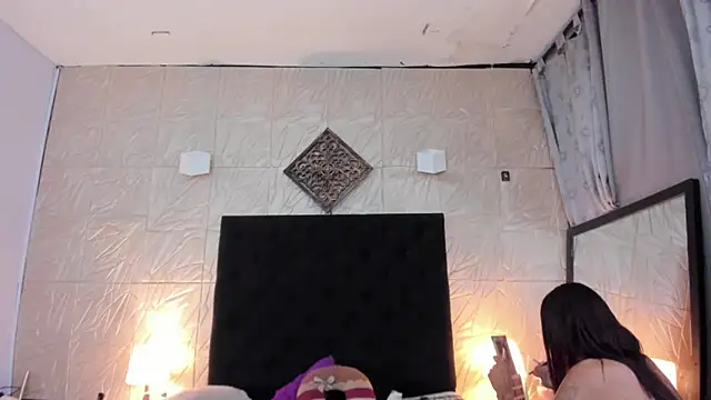 ChanelleJohnson  online show from 4, 11, 2025