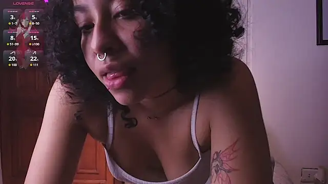 Snapshot of Dhalila_ chatting on 12, 4, 2026 Dhalila online show from 12, 4, 2026