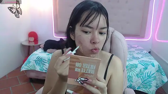 Snapshot of honnielane chatting on 20, 2, 2025 honnielane online show from 20, 2, 2025