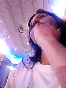 CHLOE ISABELL online show from 16, 3, 2025