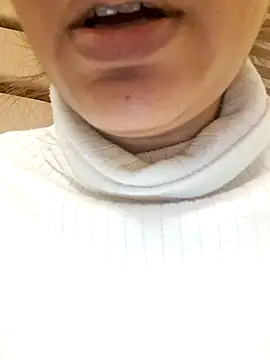 Snapshot of sexy_beauty22 chatting on 7, 2, 2025 sexy beauty22 online show from 7, 2, 2025