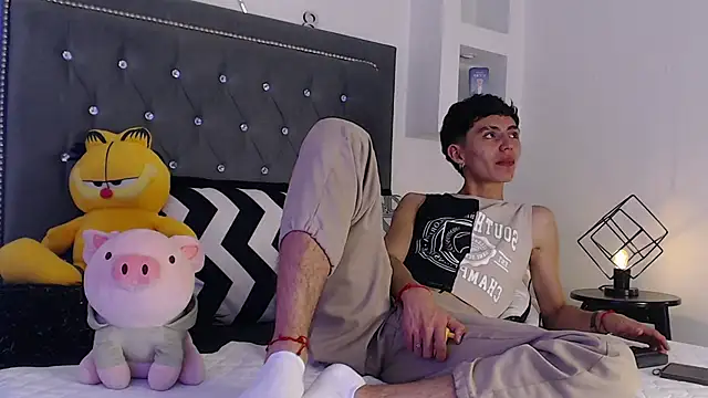 Snapshot of MaikyCooper chatting on 17, 3, 2025 MaikyCooper online show from 17, 3, 2025