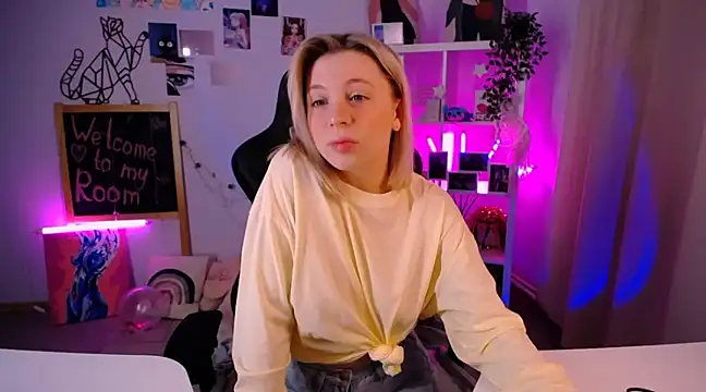 EllySunlover online show from 12, 2, 2025