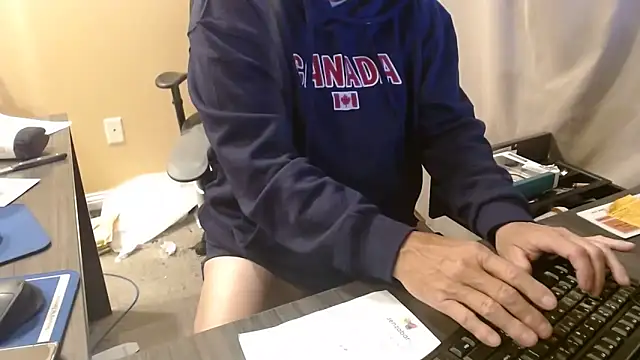 Snapshot of olderandwiser2 chatting on 8, 11, 2025 olderandwiser2 online show from 8, 11, 2025