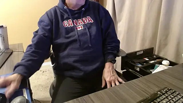 Snapshot of olderandwiser2 chatting on 15, 12, 2025 olderandwiser2 online show from 15, 12, 2025