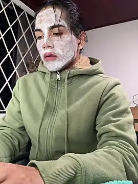 Snapshot of shadowsofgarden chatting on 20, 2, 2025 shadowsofgarden online show from 20, 2, 2025