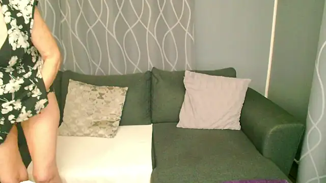 Snapshot of adeleadison chatting on 4, 11, 2025 adeleadison online show from 4, 11, 2025