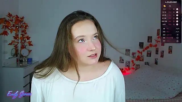 Snapshot of EmilyxxGraces chatting on 19, 9, 2025 EmilyxxGraces online show from 19, 9, 2025