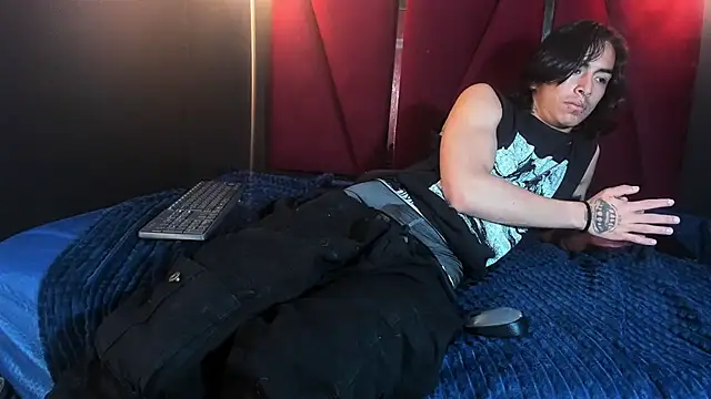 ParanoidTemptaion  online show from 20, 2, 2025