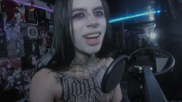 Snapshot of rotten_dreams chatting on 8, 3, 2025 rotten dreams online show from 8, 3, 2025