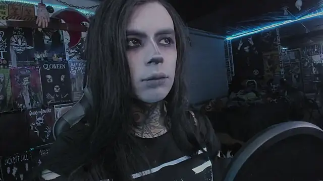 Snapshot of rotten_dreams chatting on 13, 11, 2025 rotten dreams online show from 13, 11, 2025