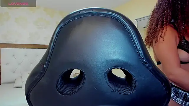 MELINAMARTINS online show from 15, 2, 2025