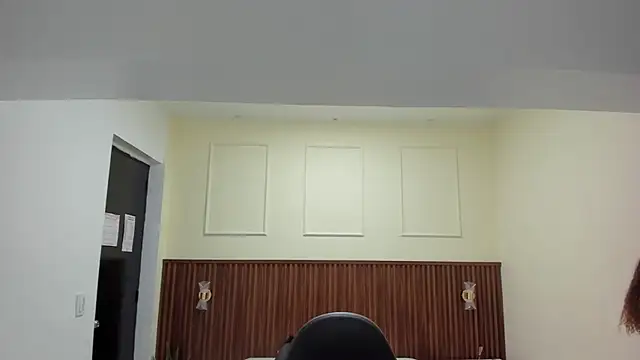 MELINAMARTINS online show from 15, 9, 2025