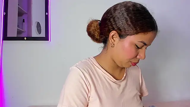 Snapshot of MELINAMARTINS chatting on 30, 5, 2026 MELINAMARTINS online show from 30, 5, 2026