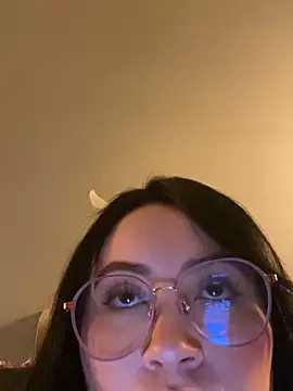 ValentinaOrtiz3 online show from 6, 11, 2025