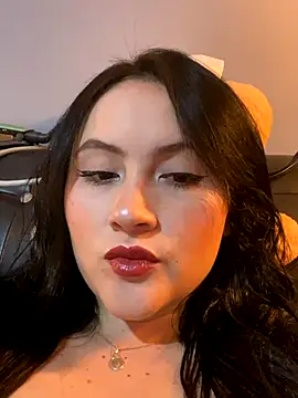 ValentinaOrtiz3 online show from 12, 11, 2025