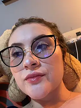 ValentinaOrtiz3 online show from 25, 5, 2026