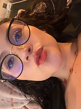 ValentinaOrtiz3 online show from 16, 7, 2026