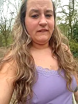 justtess online show from 9, 4, 2026