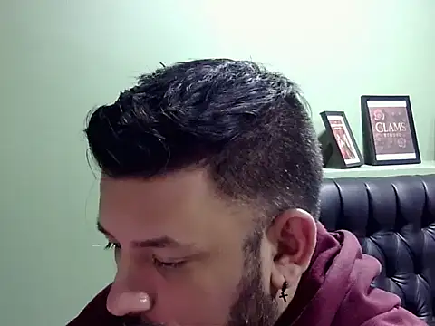 Snapshot of tonyglams chatting on 12, 10, 2025 tonyglams online show from 12, 10, 2025