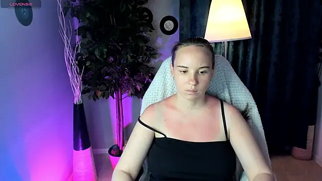 Snapshot of Lika_0ne chatting on 23, 6, 2026 Lika 0ne online show from 23, 6, 2026