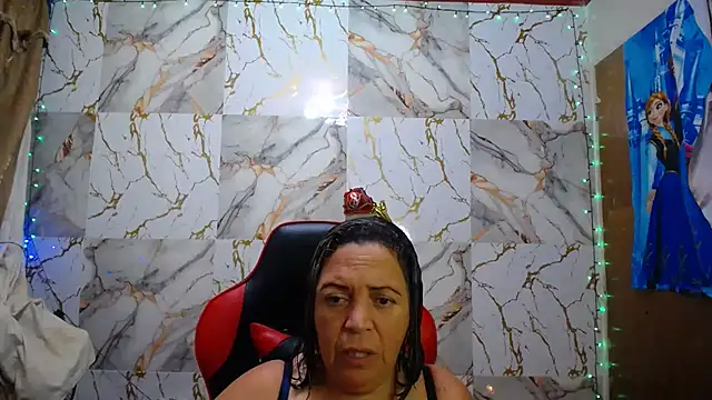 Snapshot of alina_maturehot chatting on 9, 11, 2025 alina maturehot online show from 9, 11, 2025