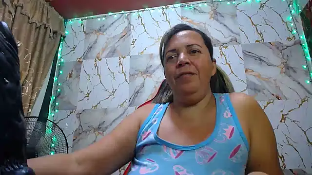 Snapshot of alina_maturehot chatting on 23, 11, 2025 alina maturehot online show from 23, 11, 2025