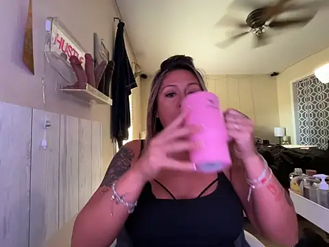 bossyroxy84 online show from 1, 10, 2025