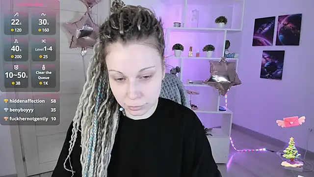 Snapshot of HoneySallyMoore chatting on 8, 12, 2024 HoneySallyMoore online show from 8, 12, 2024