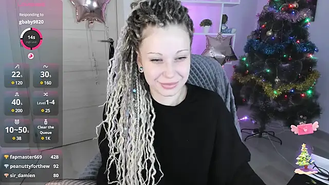 Snapshot of HoneySallyMoore chatting on 17, 12, 2024 HoneySallyMoore online show from 17, 12, 2024