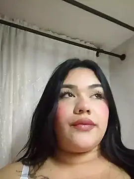 Snapshot of nikki_grey chatting on 23, 11, 2025 nikki grey online show from 23, 11, 2025