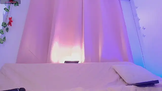 Snapshot of Daphnewalker__ chatting on 26, 6, 2026 Daphnewalker online show from 26, 6, 2026