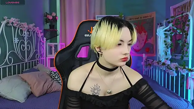 Akemi Sora  online show from 1, 3, 2025