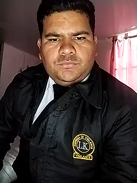 Snapshot of oscarshow24 chatting on 10, 3, 2025 oscarshow24 online show from 10, 3, 2025